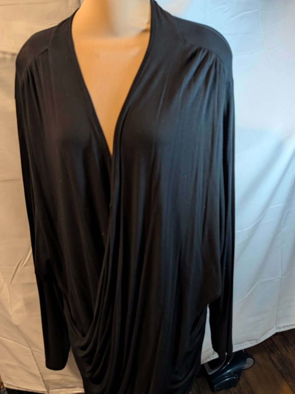 Jessica London Plus Size 30/32 (3X-4X) drape front top Women's Long Slv Black